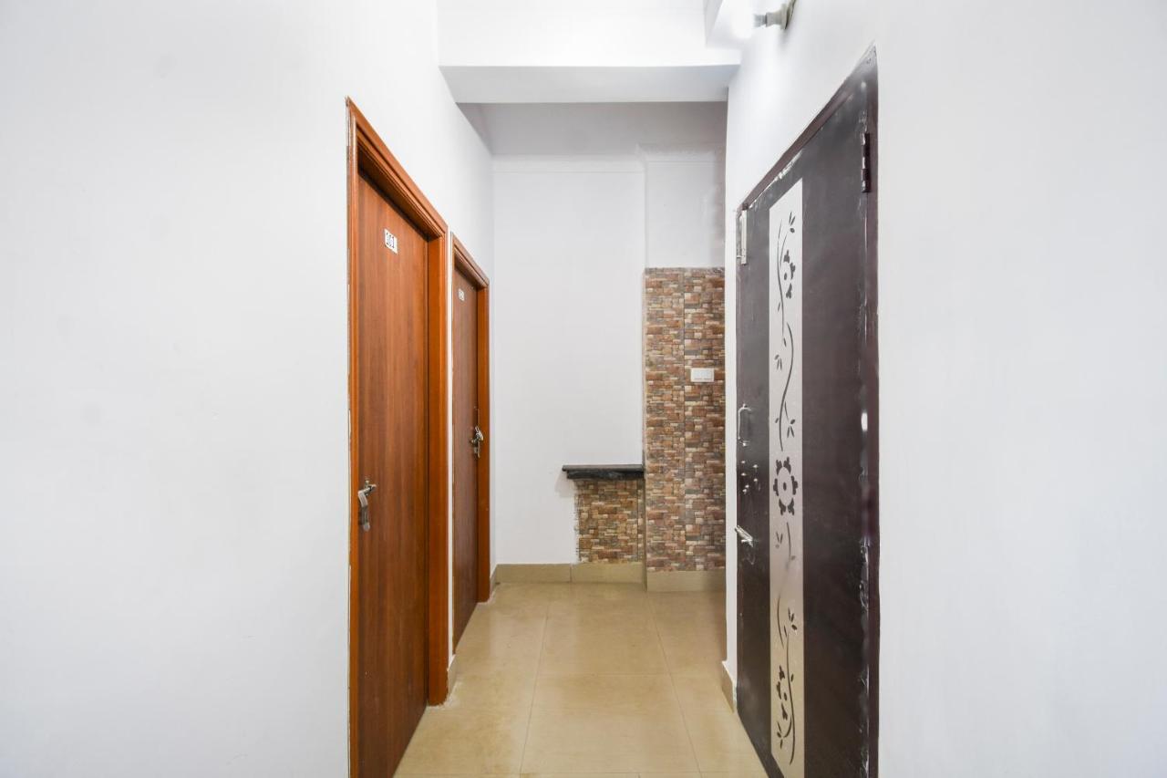 Oyo Flagship Mishika Homes Kolkata Bagian luar foto