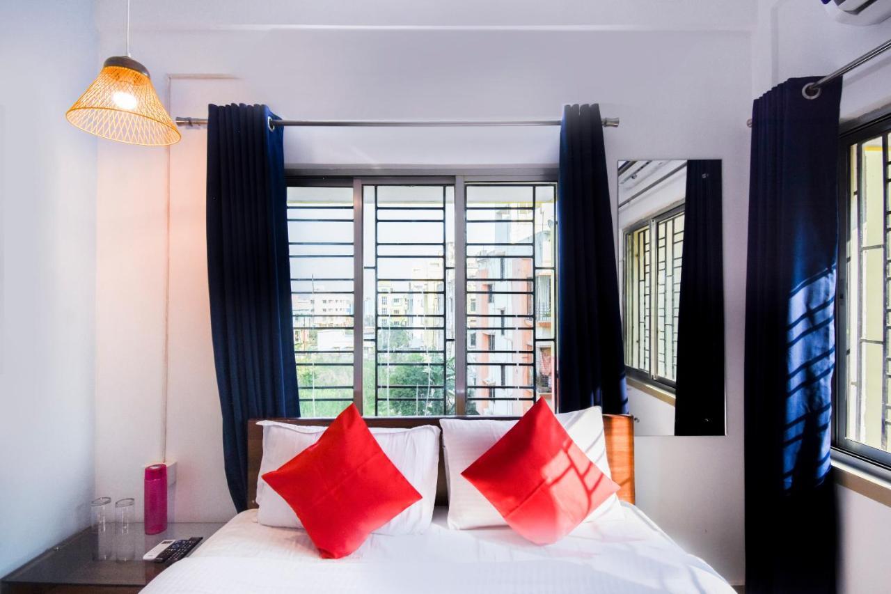 Oyo Flagship Mishika Homes Kolkata Bagian luar foto